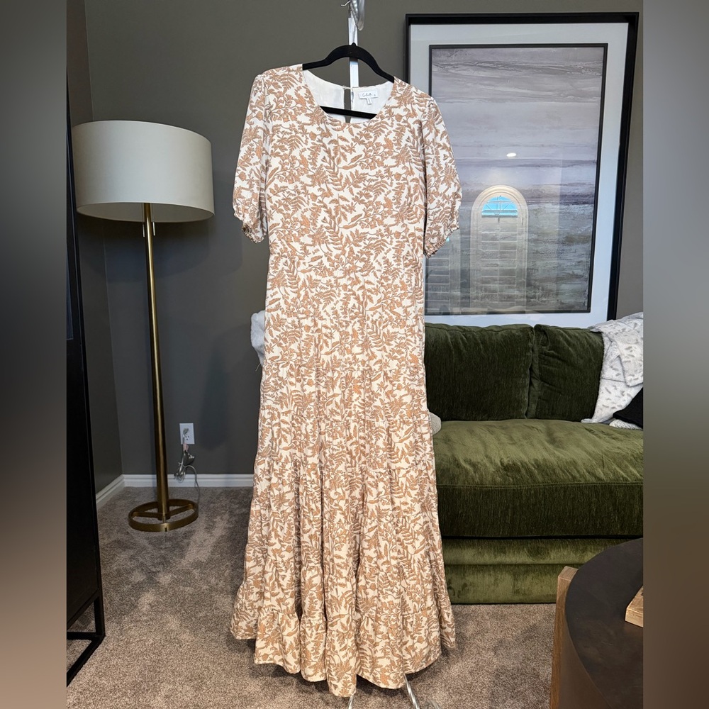 Chic Beige Floral Maxi Dress